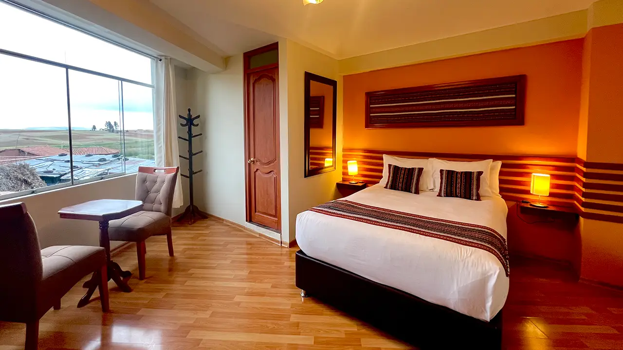 Traditional and luxury comfort in every hotel room